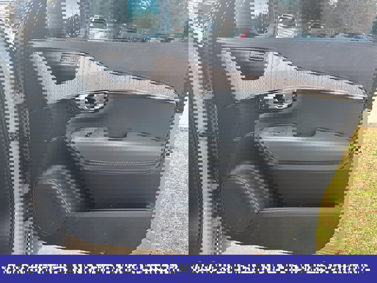 Certified 2024 Volvo XC90 B6 Ultimate w/ Lounge Package image 13