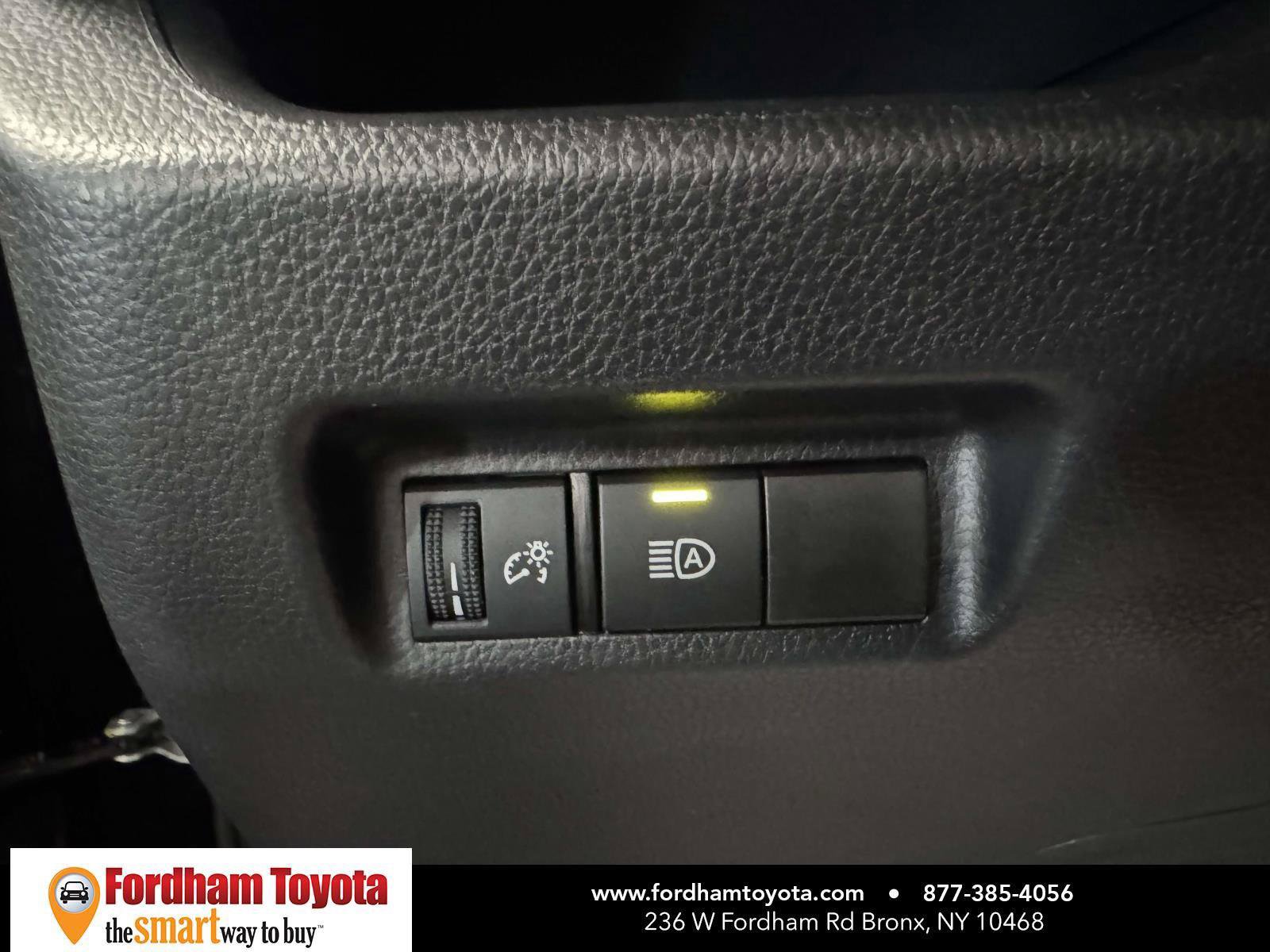 Used 2025 Toyota RAV4 XLE AWD/4WD image 20