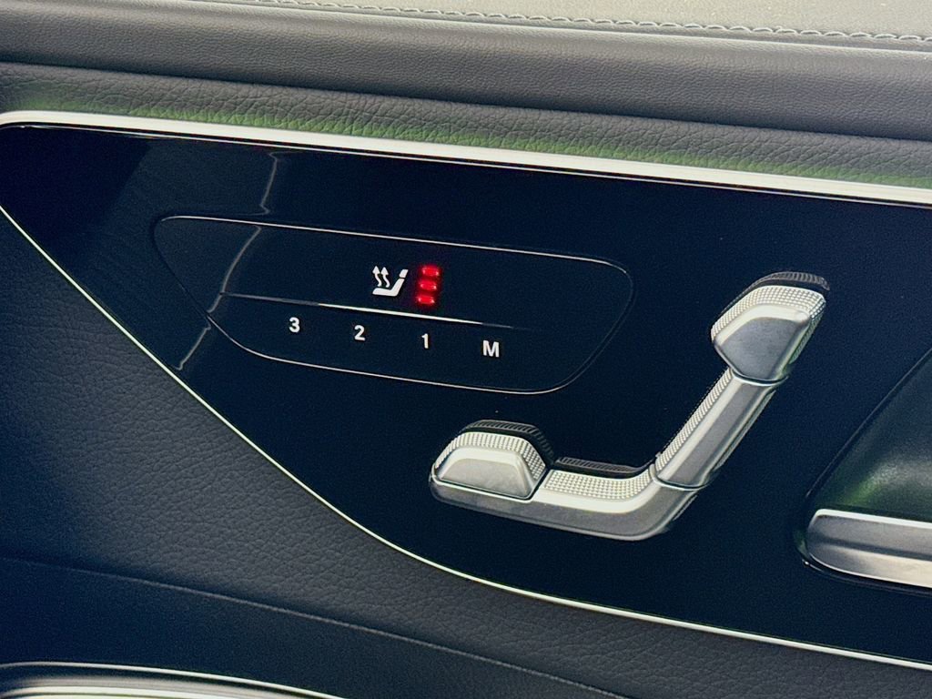 Used 2022 Mercedes-Benz C 300 4MATIC Sedan image 25