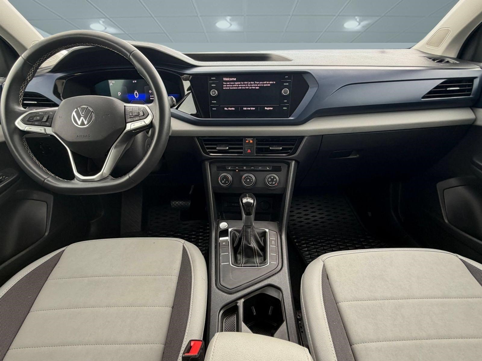 Used 2022 Volkswagen Taos SE FWD image 15