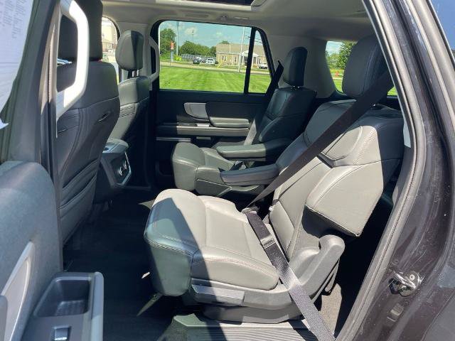 Used 2025 Ford Expedition Max Active AWD/4WD image 12