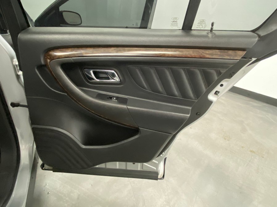 Used 2019 Ford Taurus Limited FWD image 44