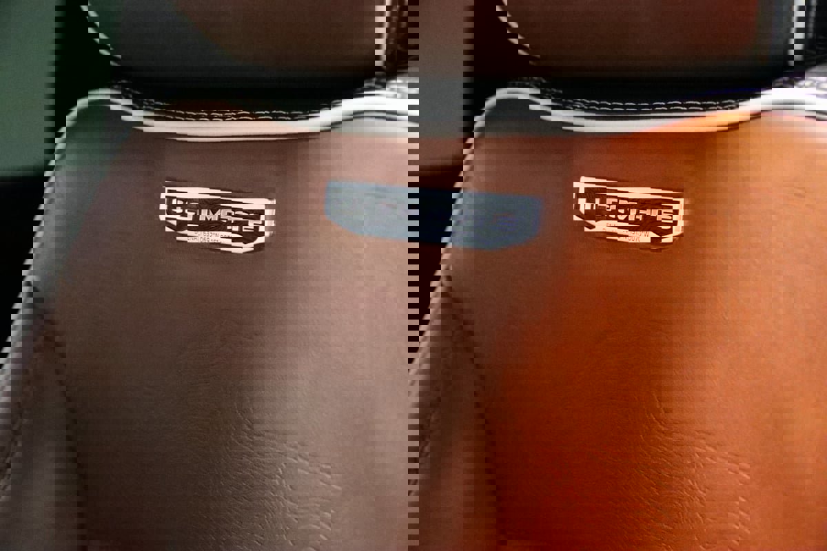 Used 2024 GMC Sierra 3500 Denali Ultimate image 54