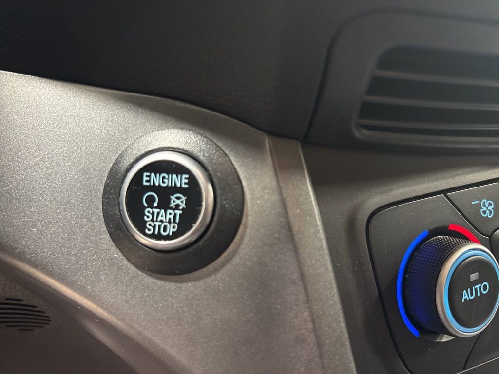 Used 2019 Ford Escape SE image 25