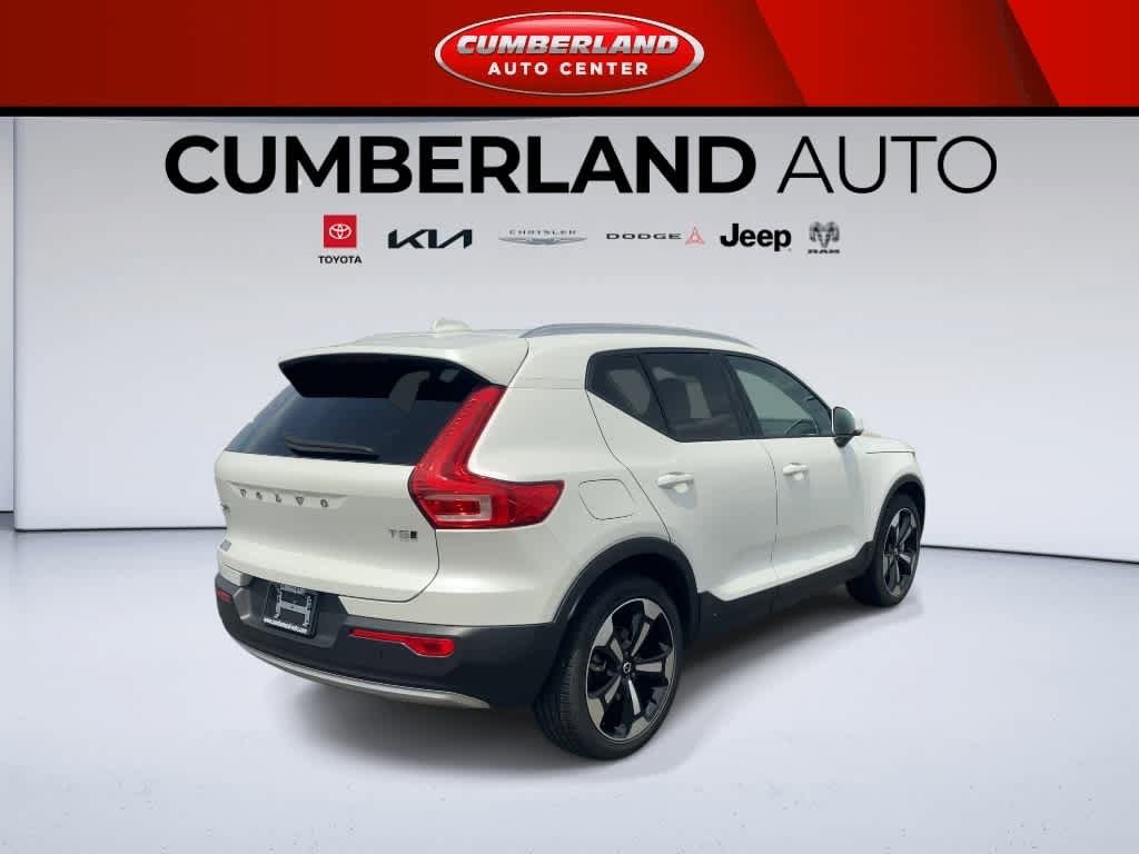 Used 2021 Volvo XC40 T5 Momentum AWD/4WD image 8