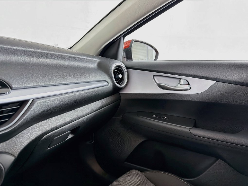 Used 2022 Kia Forte LXS FWD image 36
