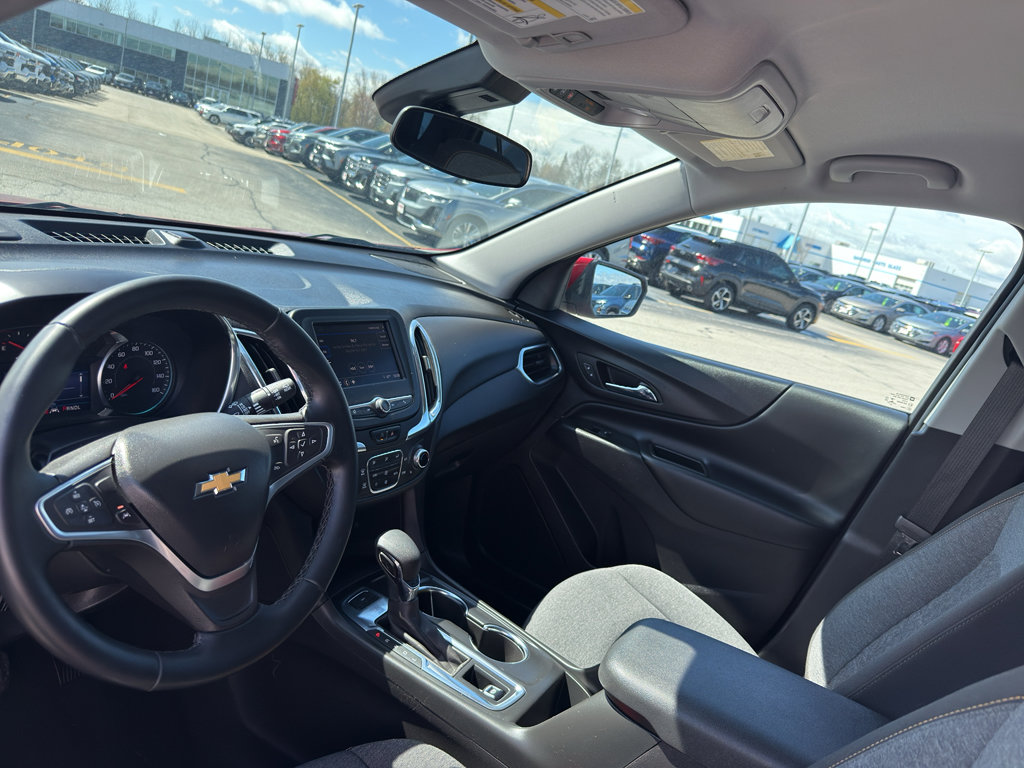 Used 2023 Chevrolet Equinox LT AWD/4WD image 25