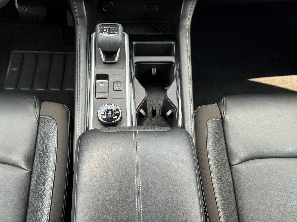 Used 2022 Nissan Pathfinder SL image 11