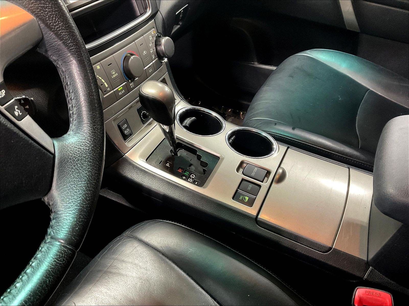 Used 2013 Toyota Highlander SE AWD/4WD image 17