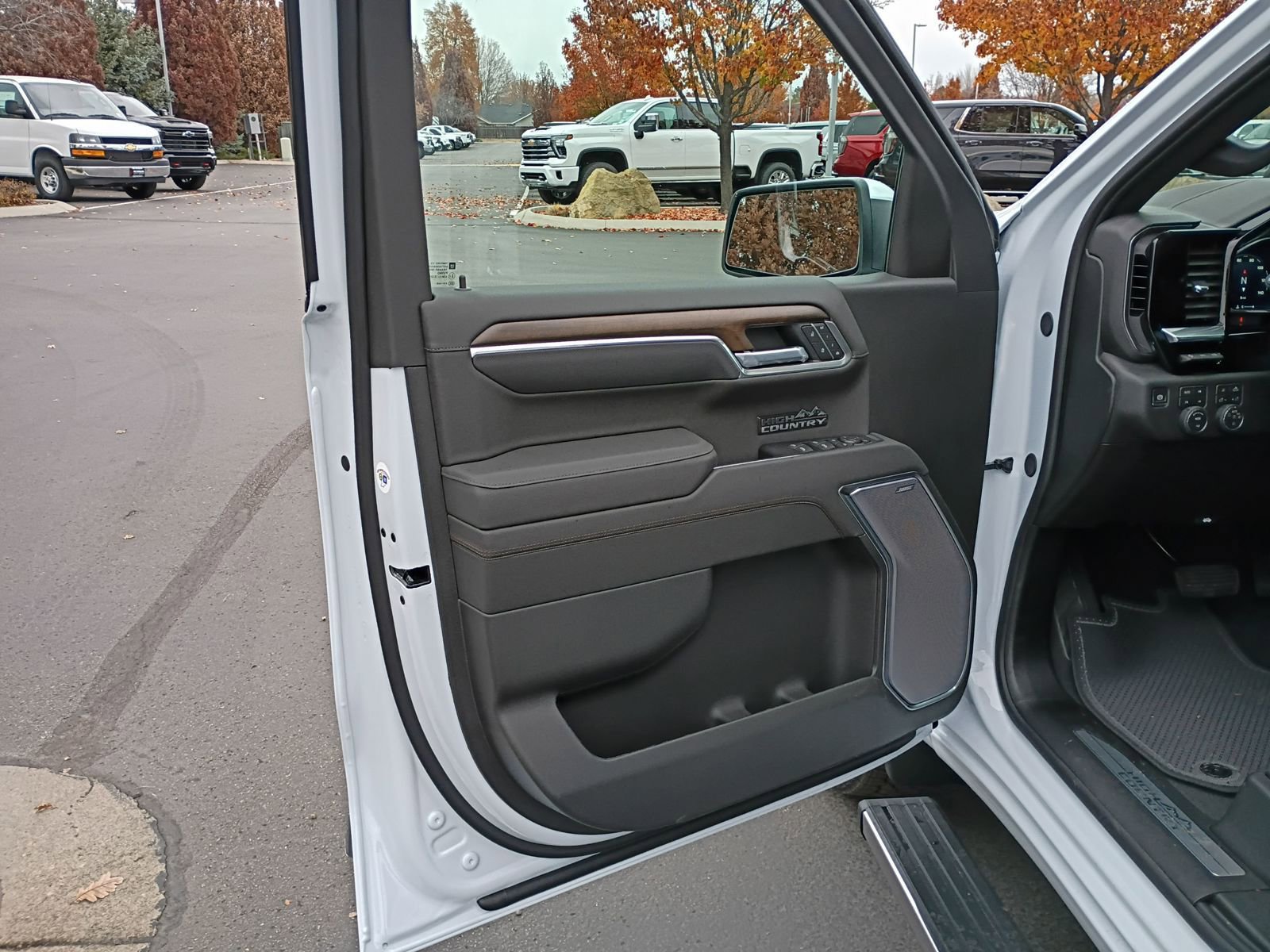 New 2026 Chevrolet Silverado 1500 High Country w/ Technology Package image 32