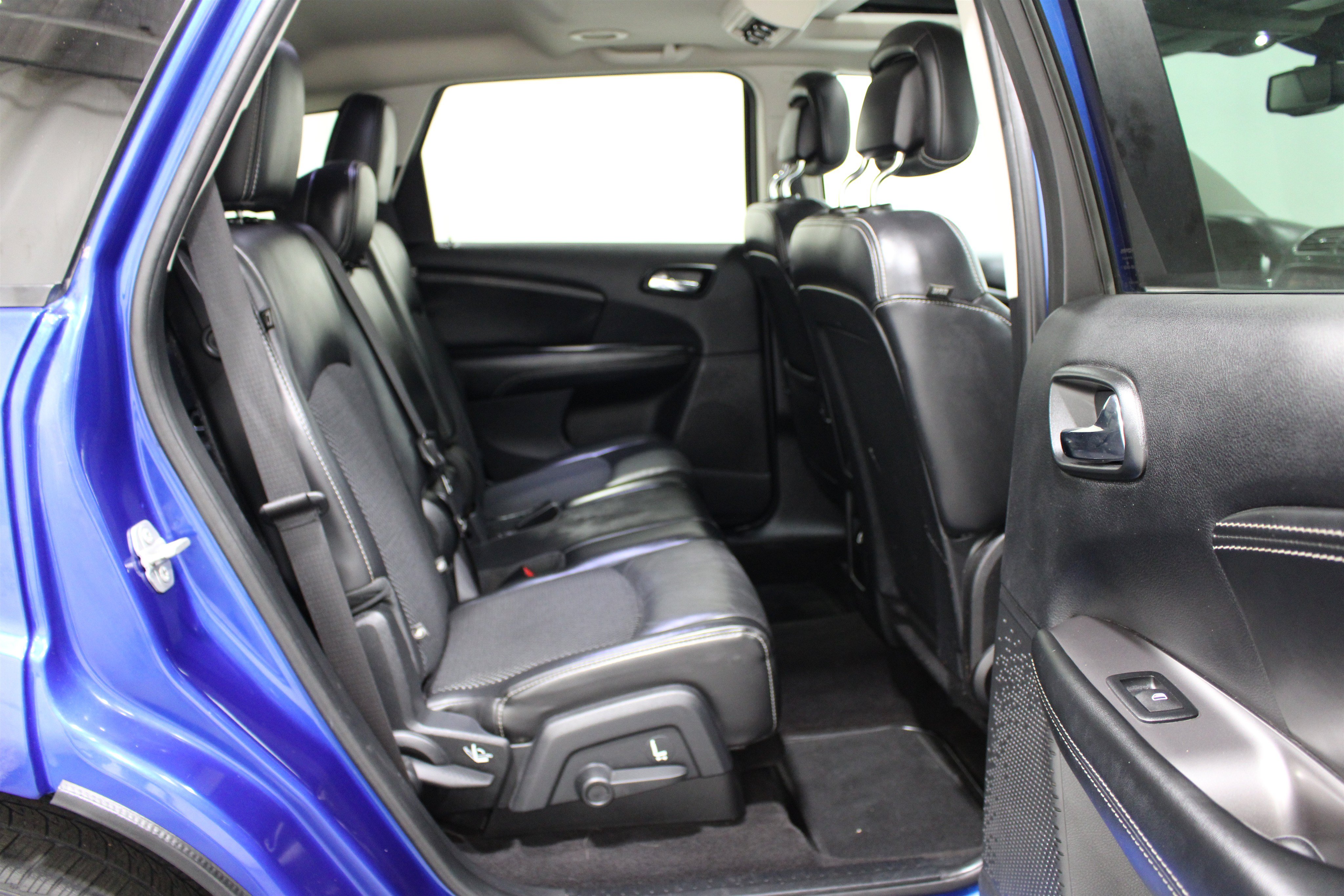 Used 2015 Dodge Journey Crossroad w/ Flexible Seating Group AWD/4WD image 22