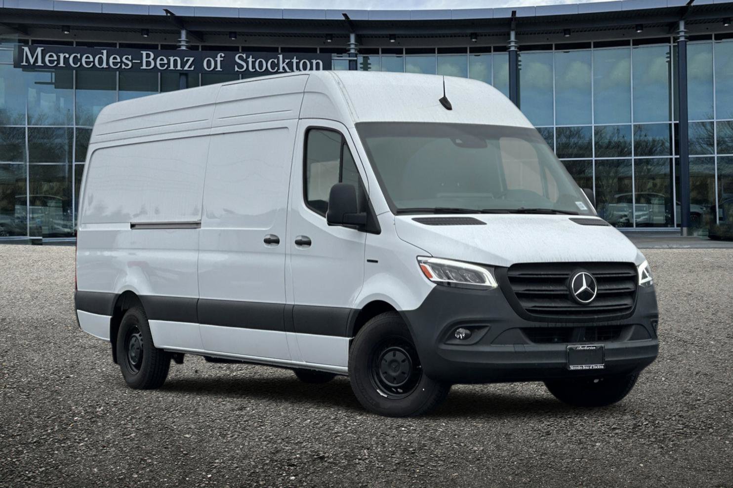 New 2024 Mercedes-Benz eSprinter 170 Cargo image 2