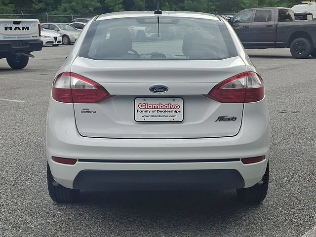 Used 2016 Ford Fiesta SE FWD image 3