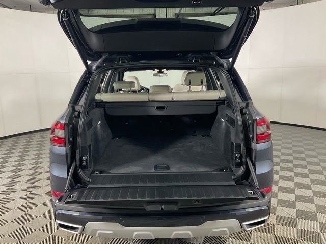 Certified 2022 BMW X5 xDrive40i w/ Parking Assistance Package image 33