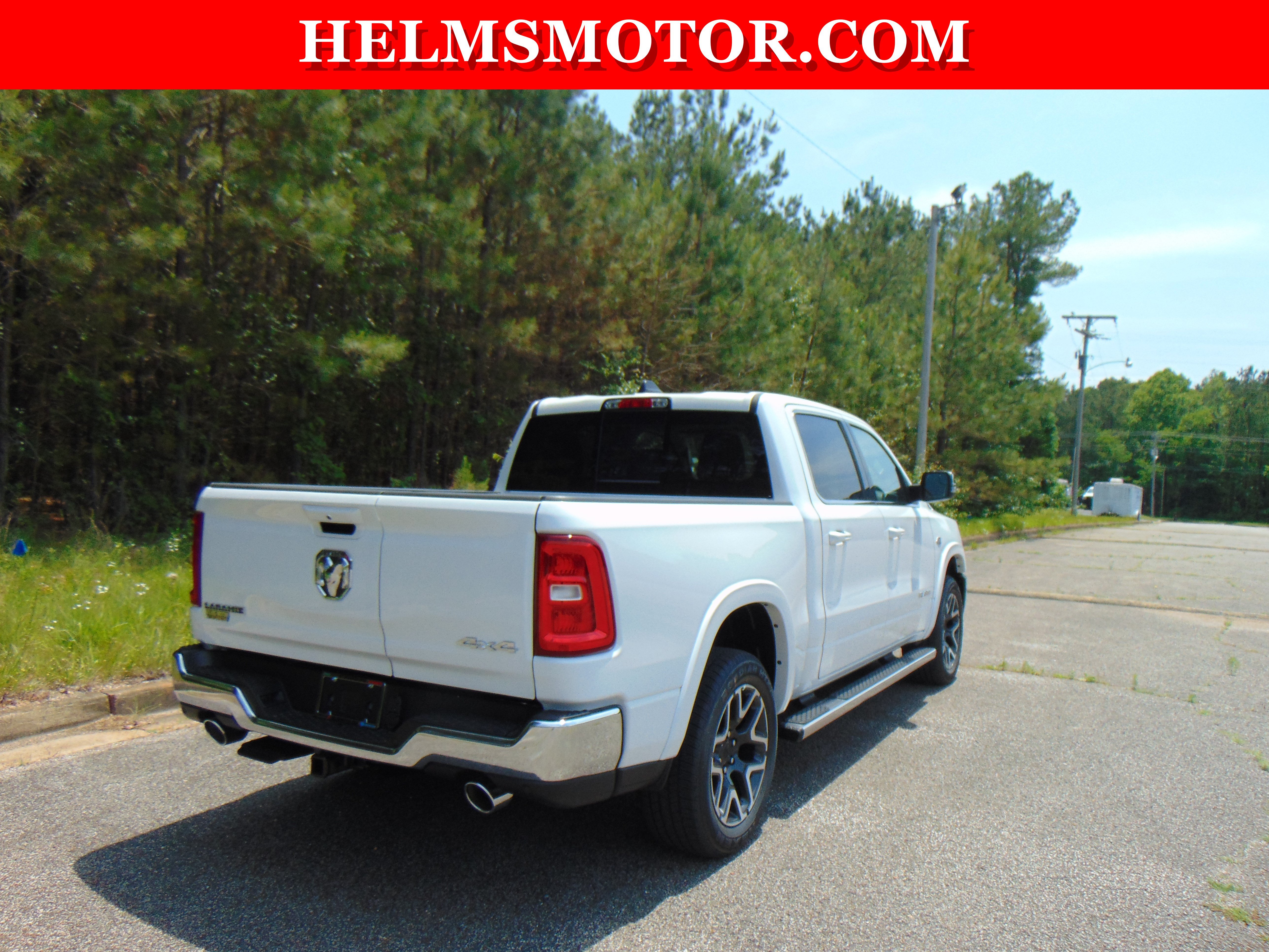 New 2026 RAM 1500 Laramie AWD/4WD image 18