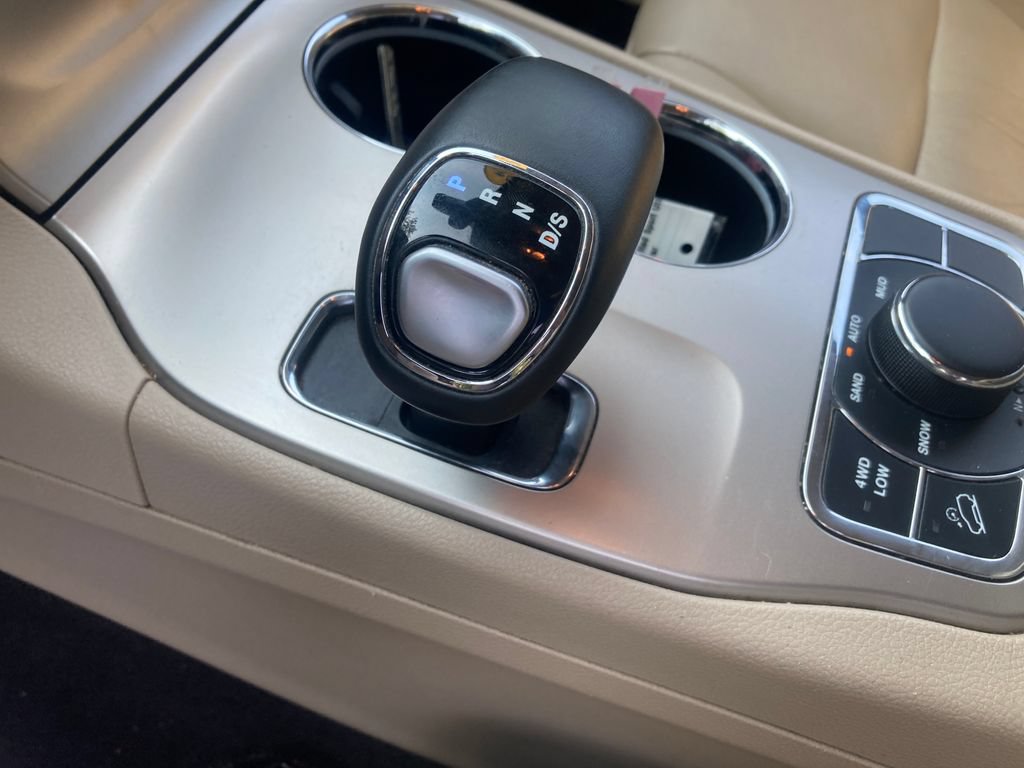 Used 2015 Jeep Grand Cherokee Limited AWD/4WD image 30