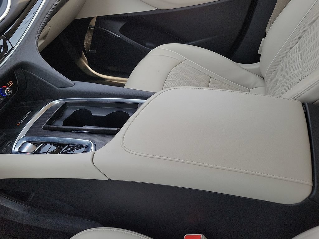 Used 2022 Buick Enclave Avenir FWD image 20