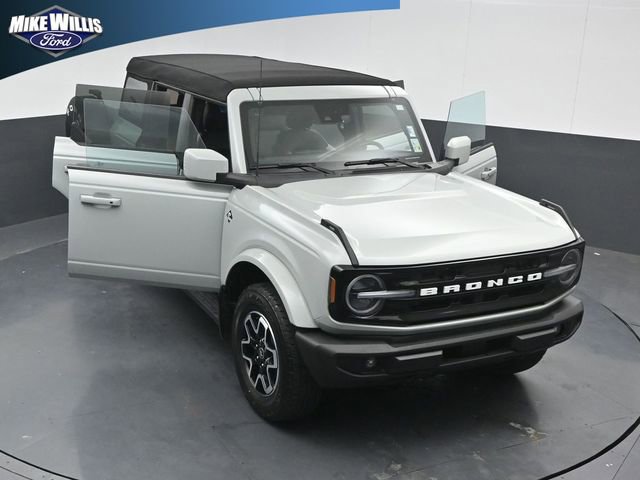 Used 2023 Ford Bronco Outer Banks AWD/4WD image 25