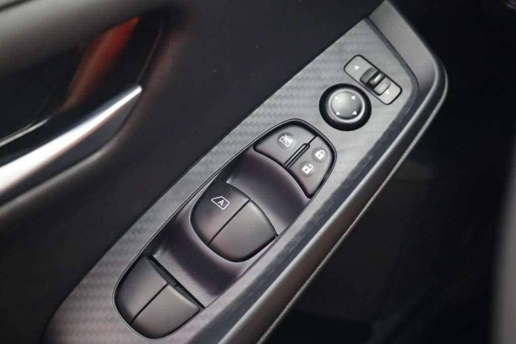 New 2025 Nissan Sentra SV image 18