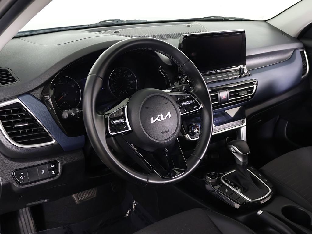 Used 2023 Kia Seltos S w/ Navigation Package AWD/4WD image 26