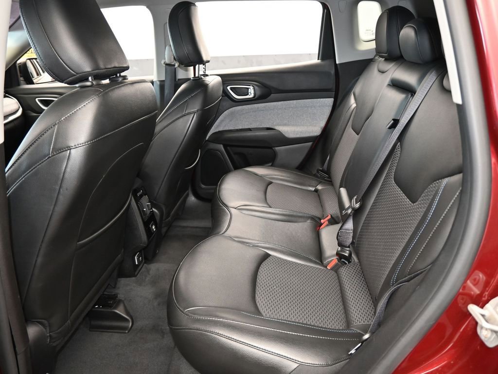 Used 2022 Jeep Compass Latitude image 30