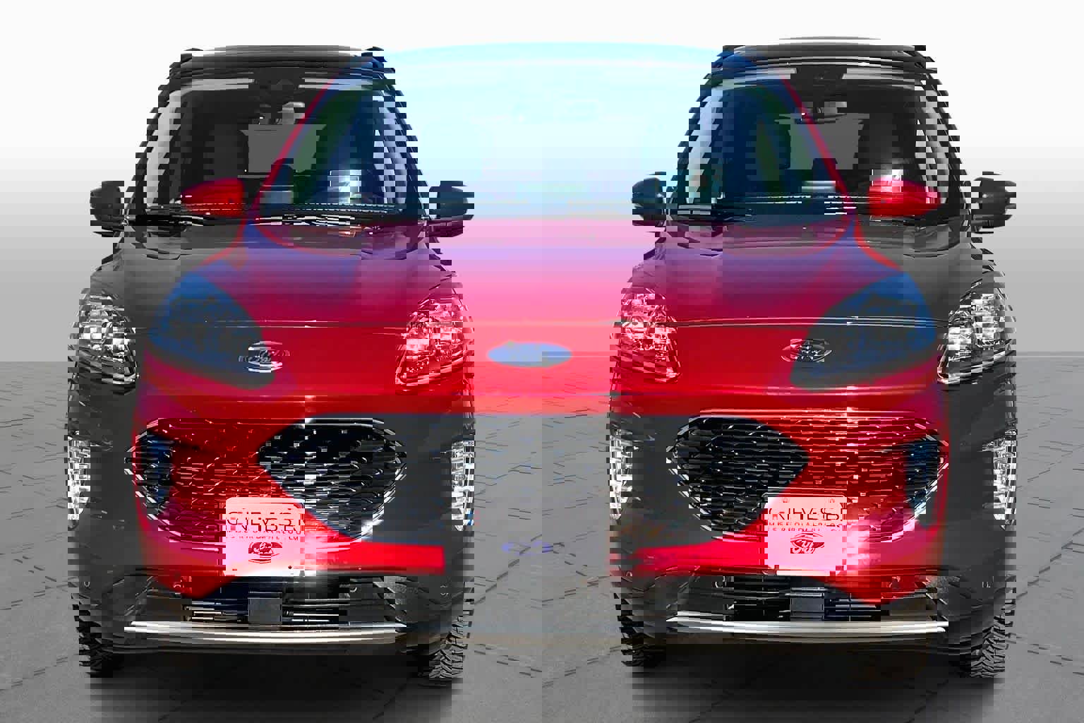 Used 2020 Ford Escape Titanium image 3