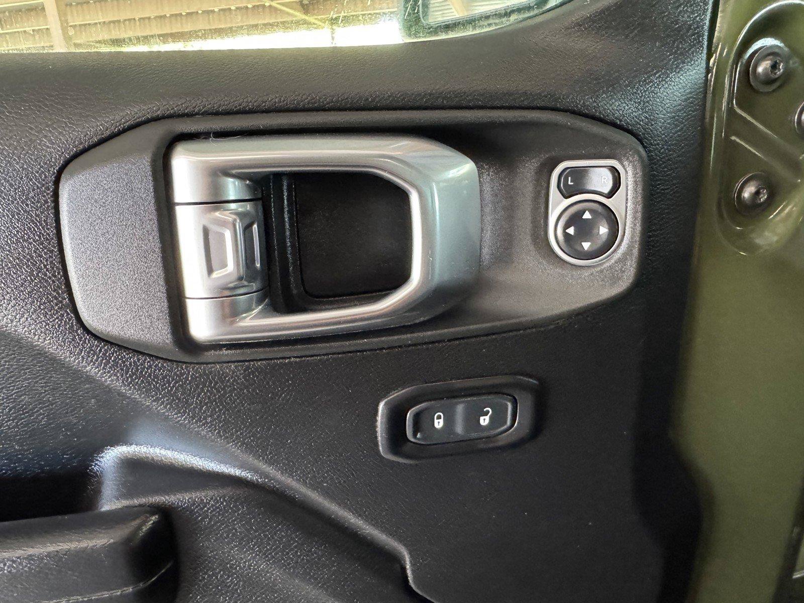 Used 2021 Jeep Wrangler Sport AWD/4WD image 26