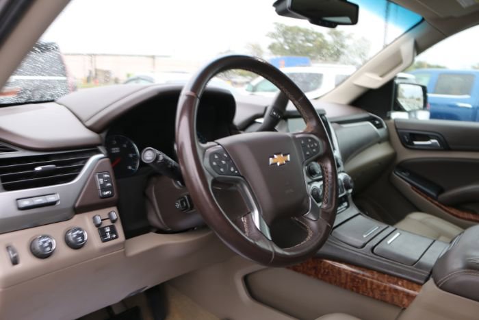 Used 2017 Chevrolet Suburban Premier image 21