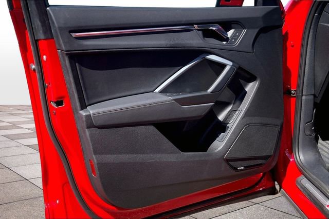 Used 2023 Audi Q3 2.0T Premium Plus w/ Premium Plus Package image 26