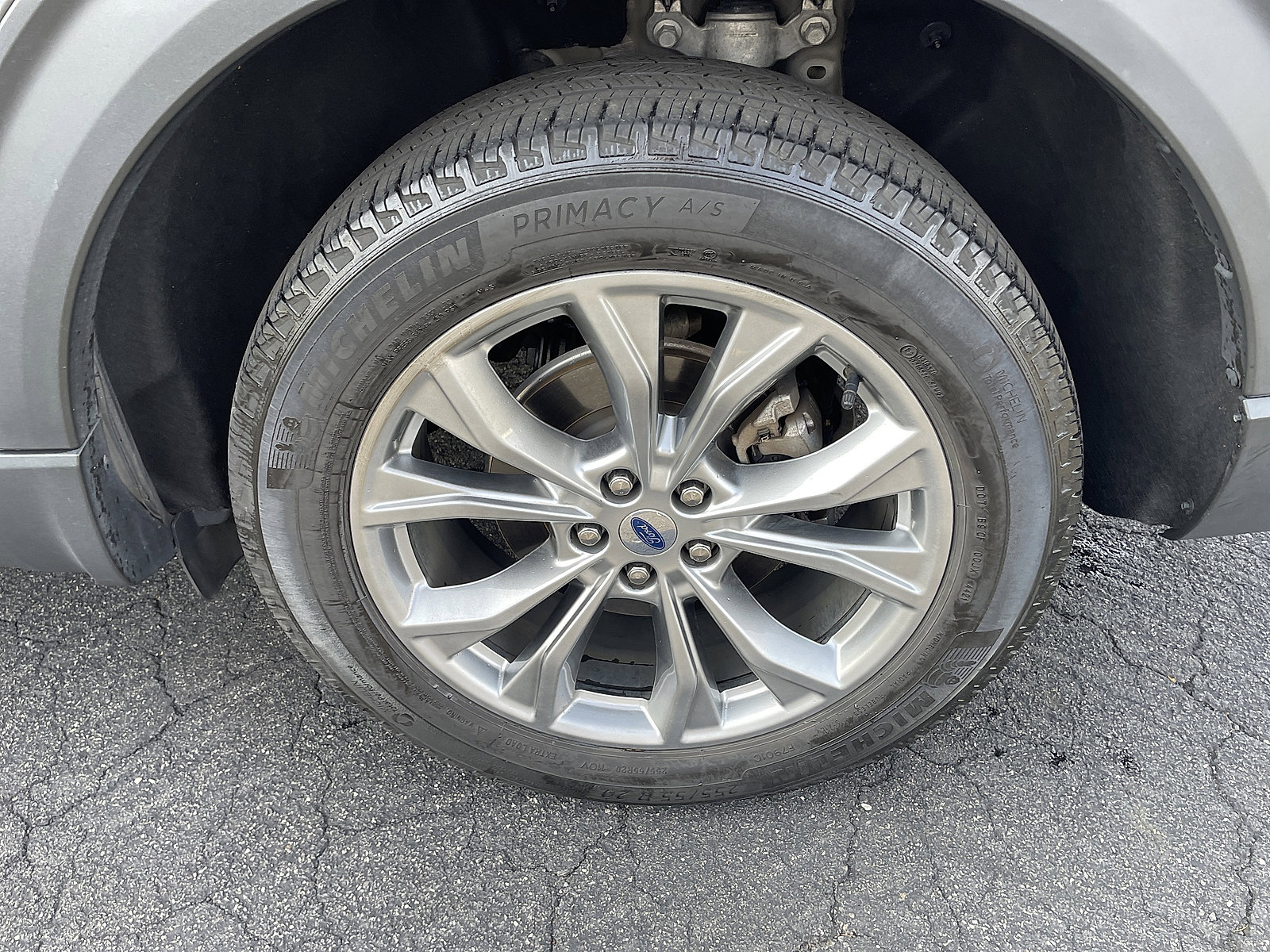 Used 2022 Ford Explorer XLT w/ Equipment Group 202A image 7