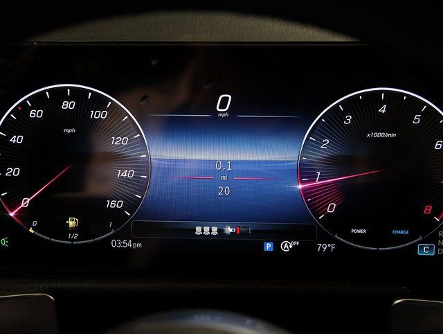 New 2025 Mercedes-Benz GLB 250 4MATIC image 16