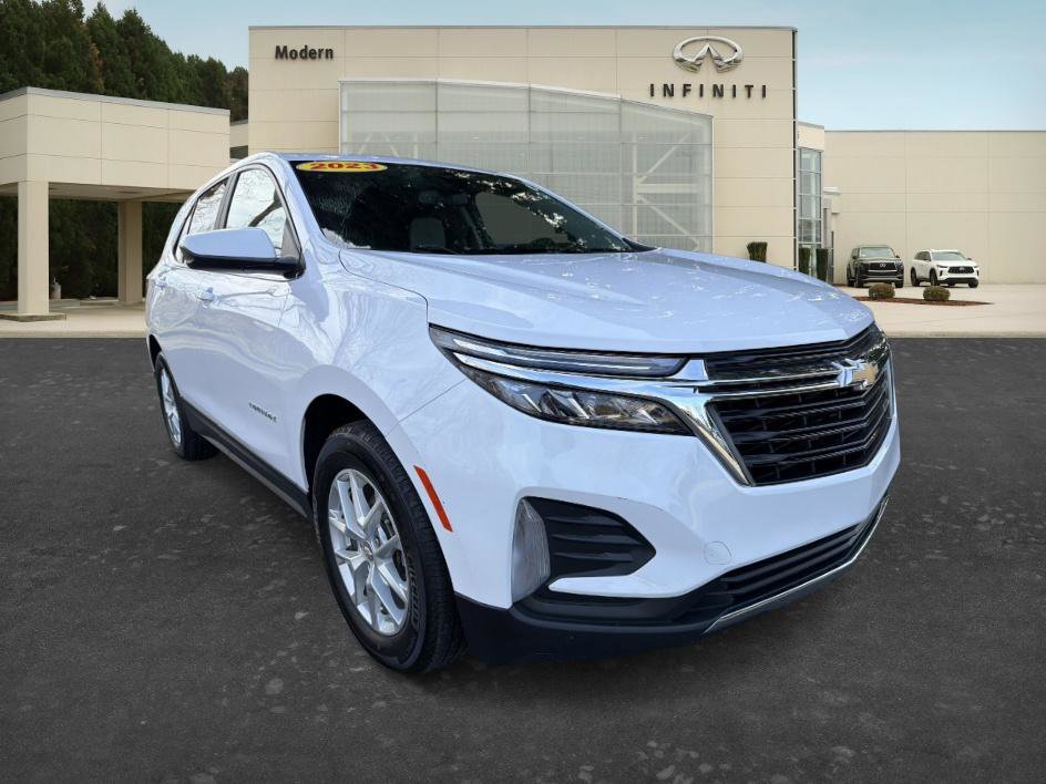 Used 2023 Chevrolet Equinox LT image 3