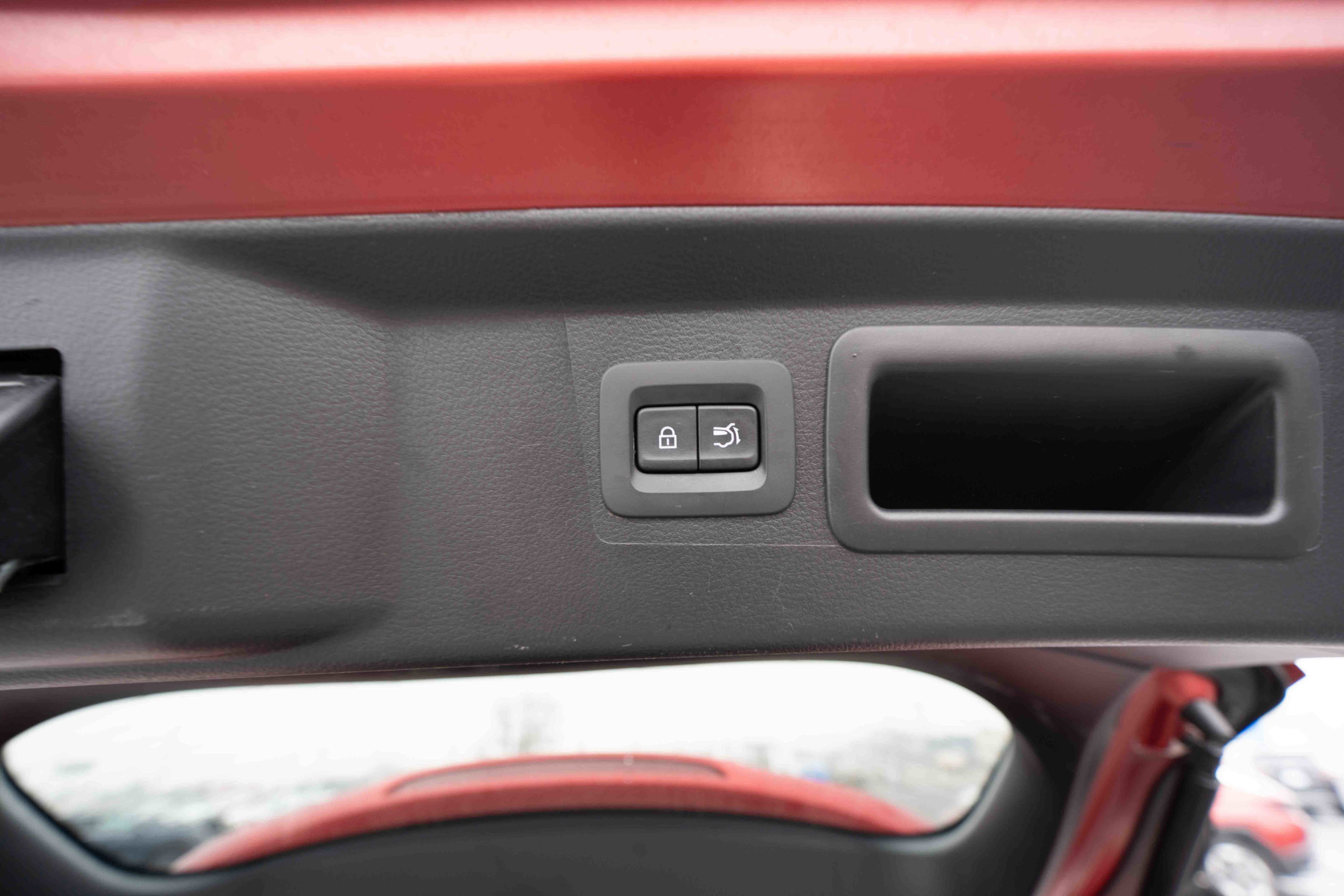 Used 2025 MAZDA CX-50 AWD 2.5 S w/ Premium Package image 29