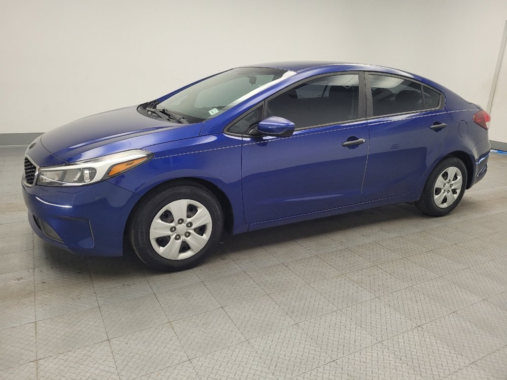 Used 2017 Kia Forte LX image 2