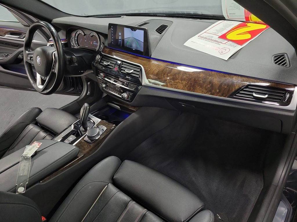 Used 2017 BMW 540i xDrive image 26