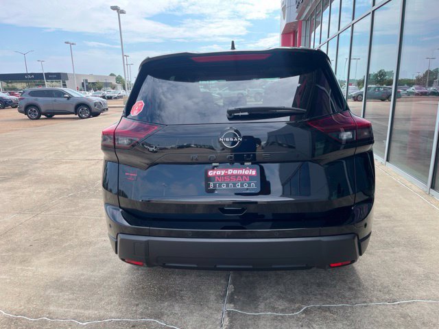 New 2026 Nissan Rogue Dark Armor FWD image 3