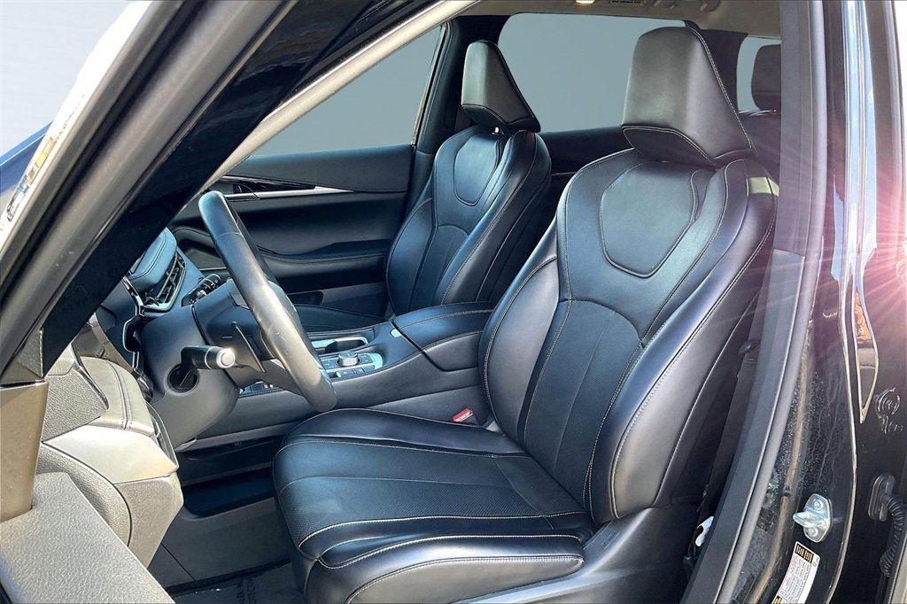 Used 2024 INFINITI QX60 Pure image 25