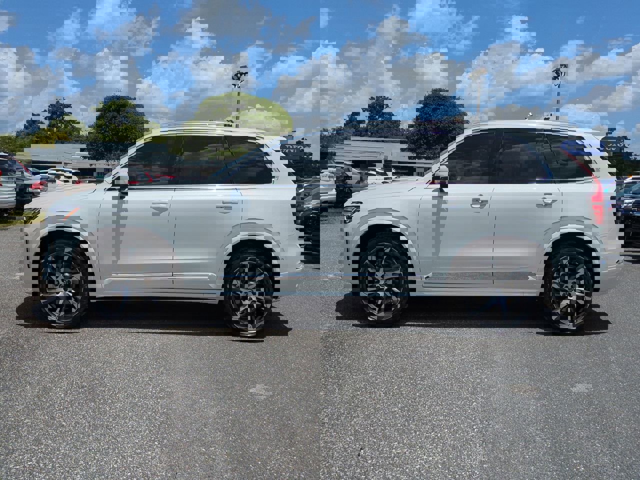 New 2025 Volvo XC90 B6 Ultra w/ Lounge Package image 7