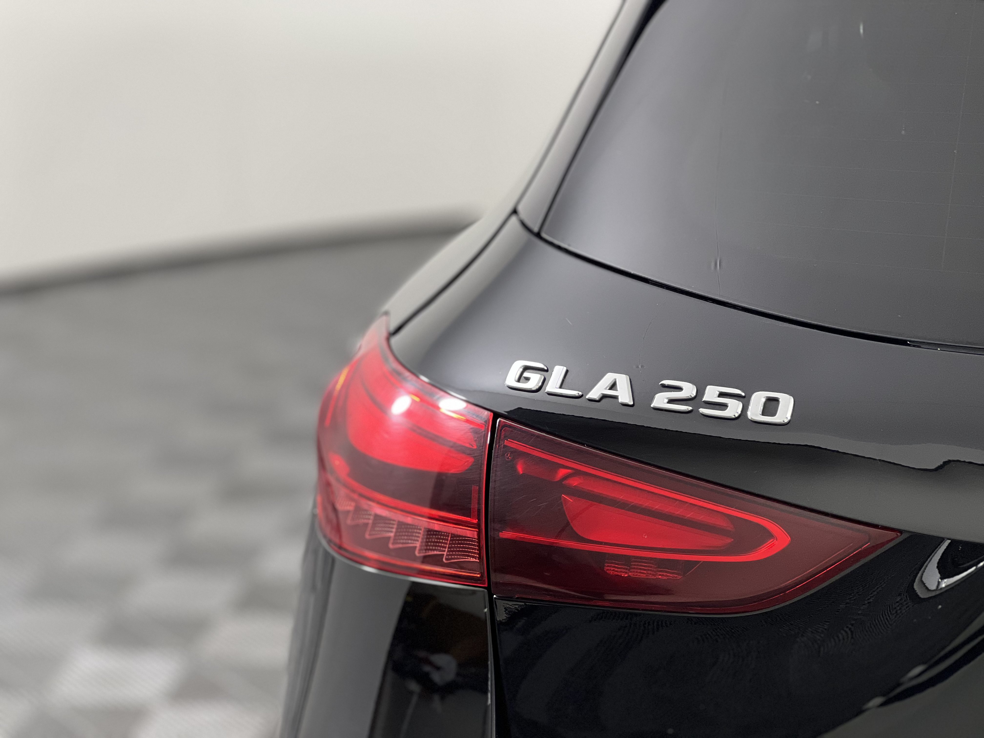 Certified 2025 Mercedes-Benz GLA 250 4MATIC image 12