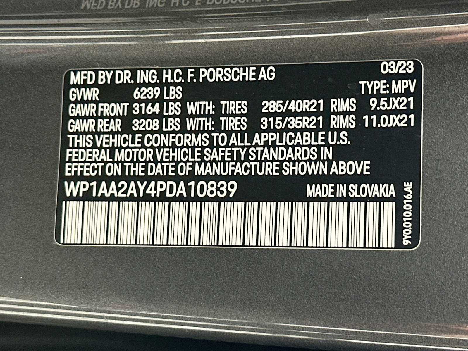 Certified 2023 Porsche Cayenne AWD/4WD image 33