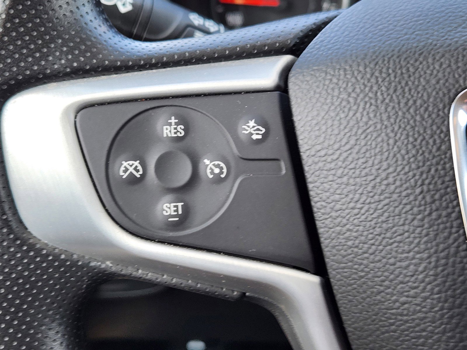 Used 2022 GMC Terrain SLE w/ Driver Convenience Package FWD image 21