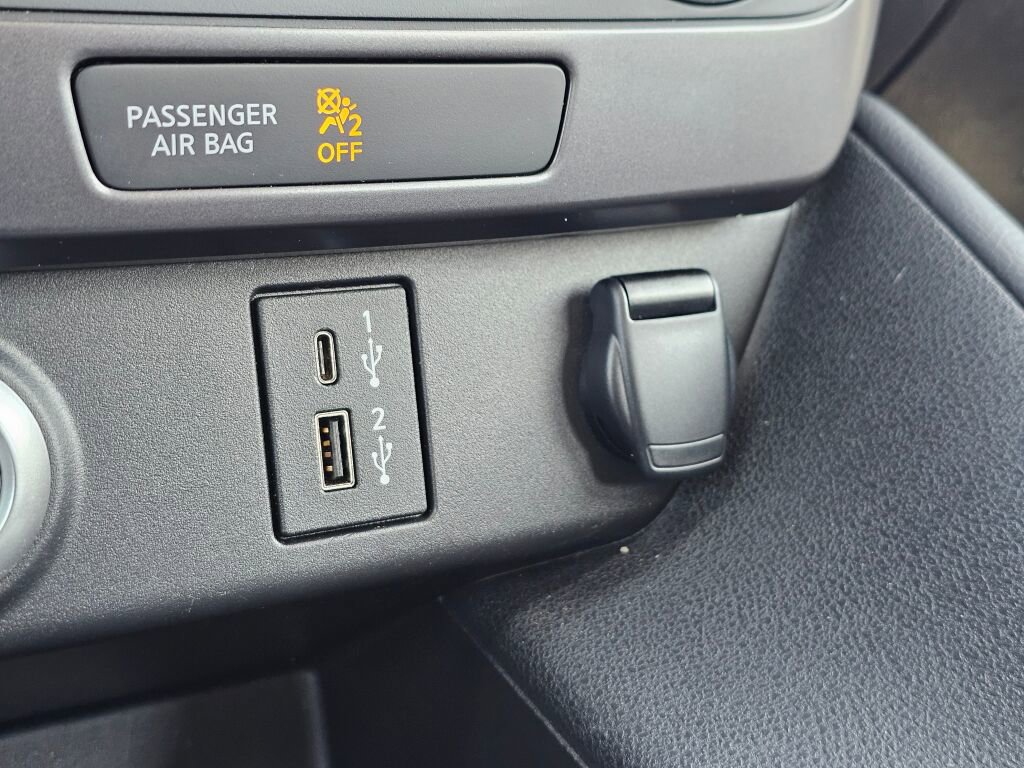 Used 2024 Nissan Leaf S FWD image 38