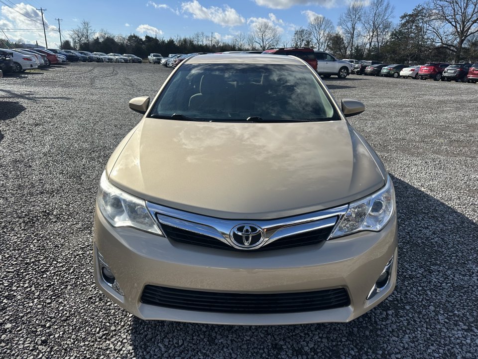 Used 2012 Toyota Camry LE image 2