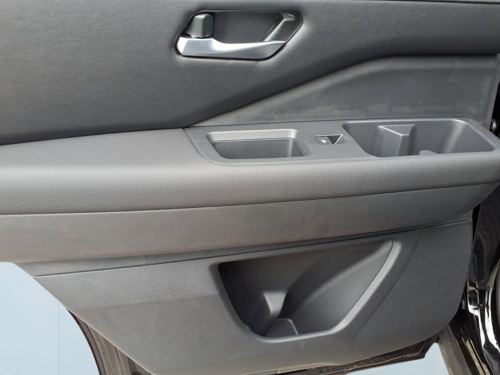 New 2026 Nissan Pathfinder Platinum w/ Cargo Package FWD image 10