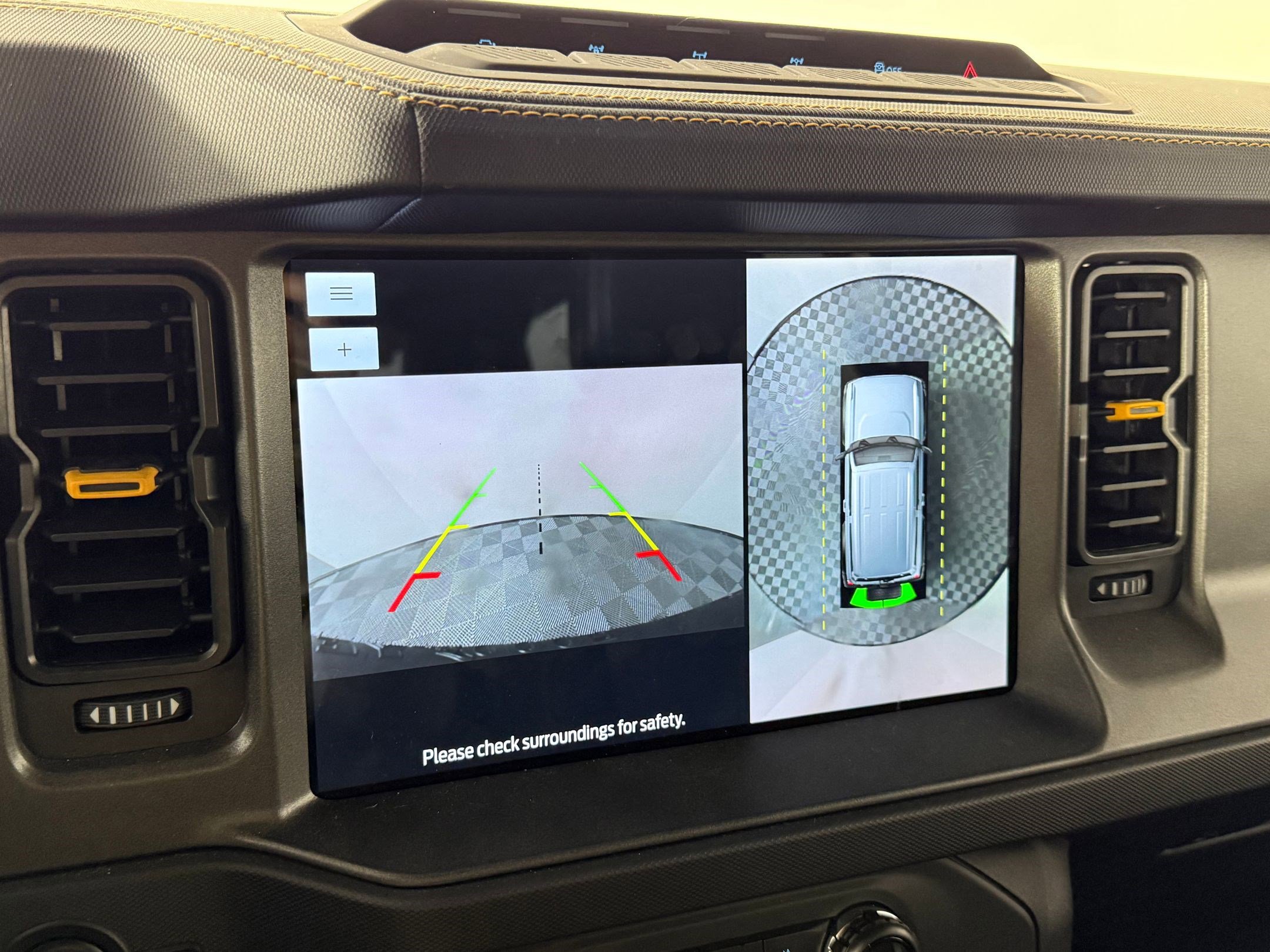 Used 2024 Ford Bronco Badlands image 23