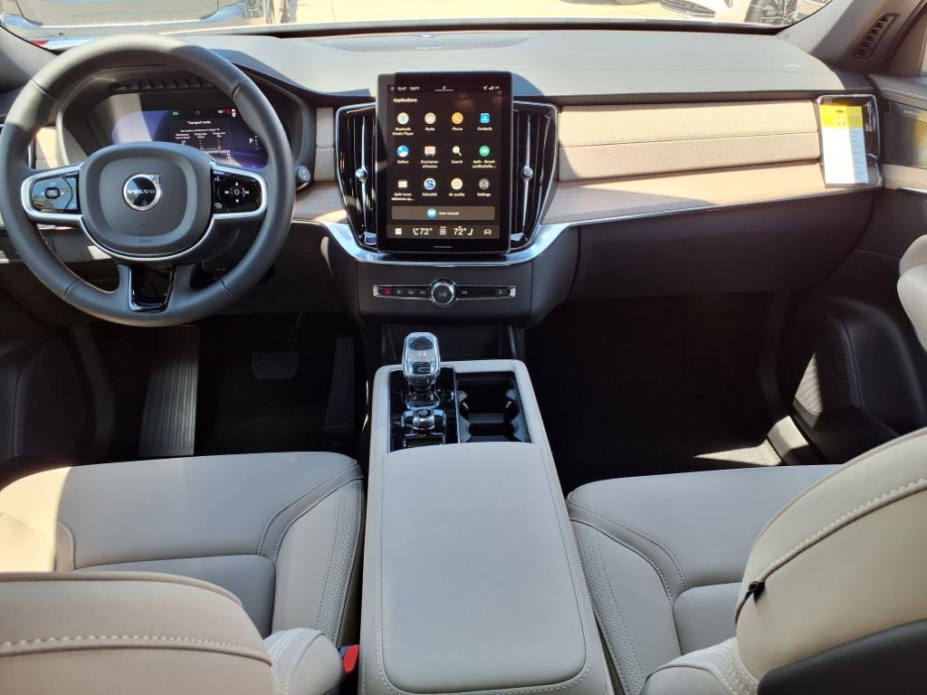 New 2026 Volvo XC90 B6 Plus w/ Protection Package Premier image 11