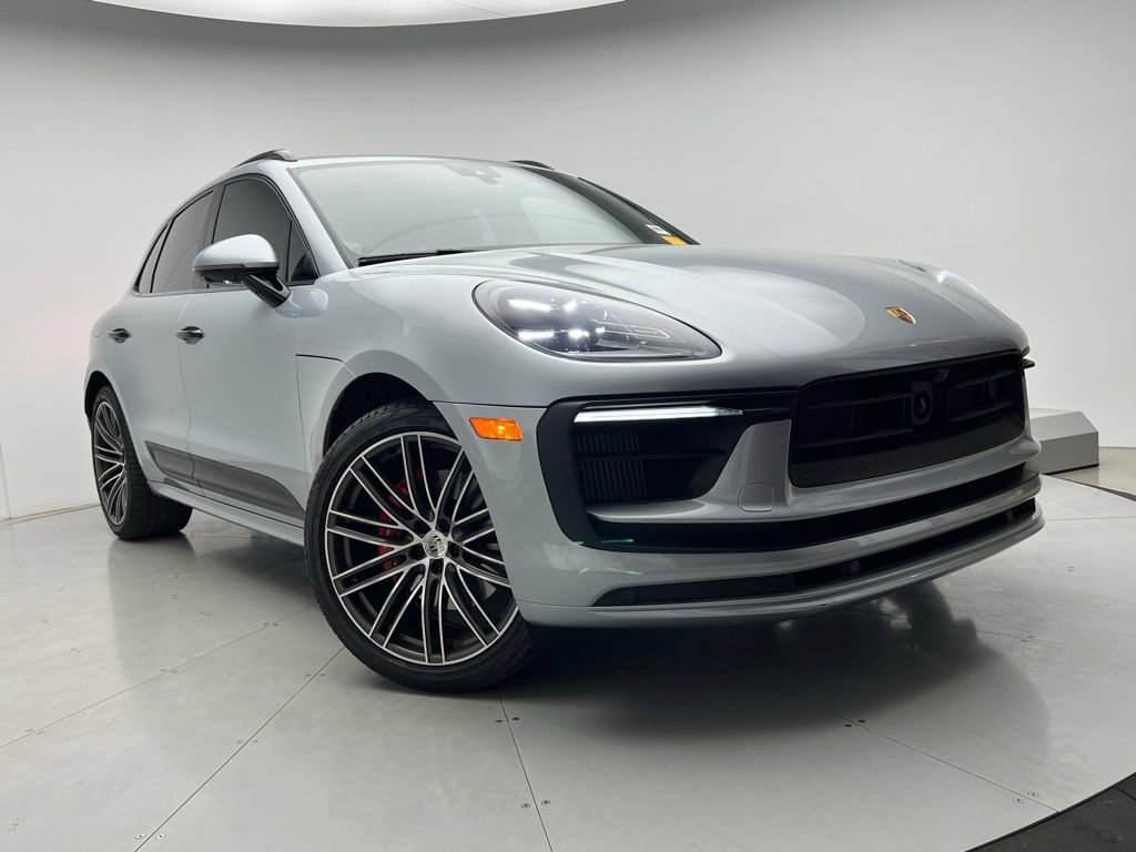 Certified 2025 Porsche Macan S AWD/4WD image 24