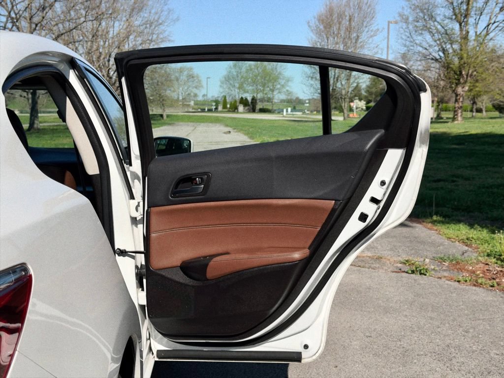 Used 2020 Acura ILX FWD image 29