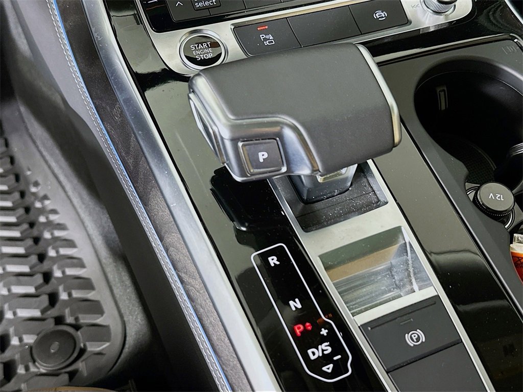 Used 2025 Audi Q8 Premium Plus w/ Premium Plus Package image 22