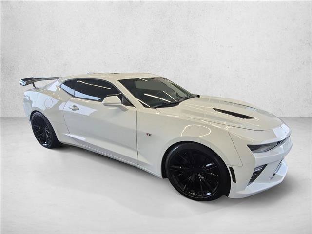 Used 2016 Chevrolet Camaro SS RWD image 3